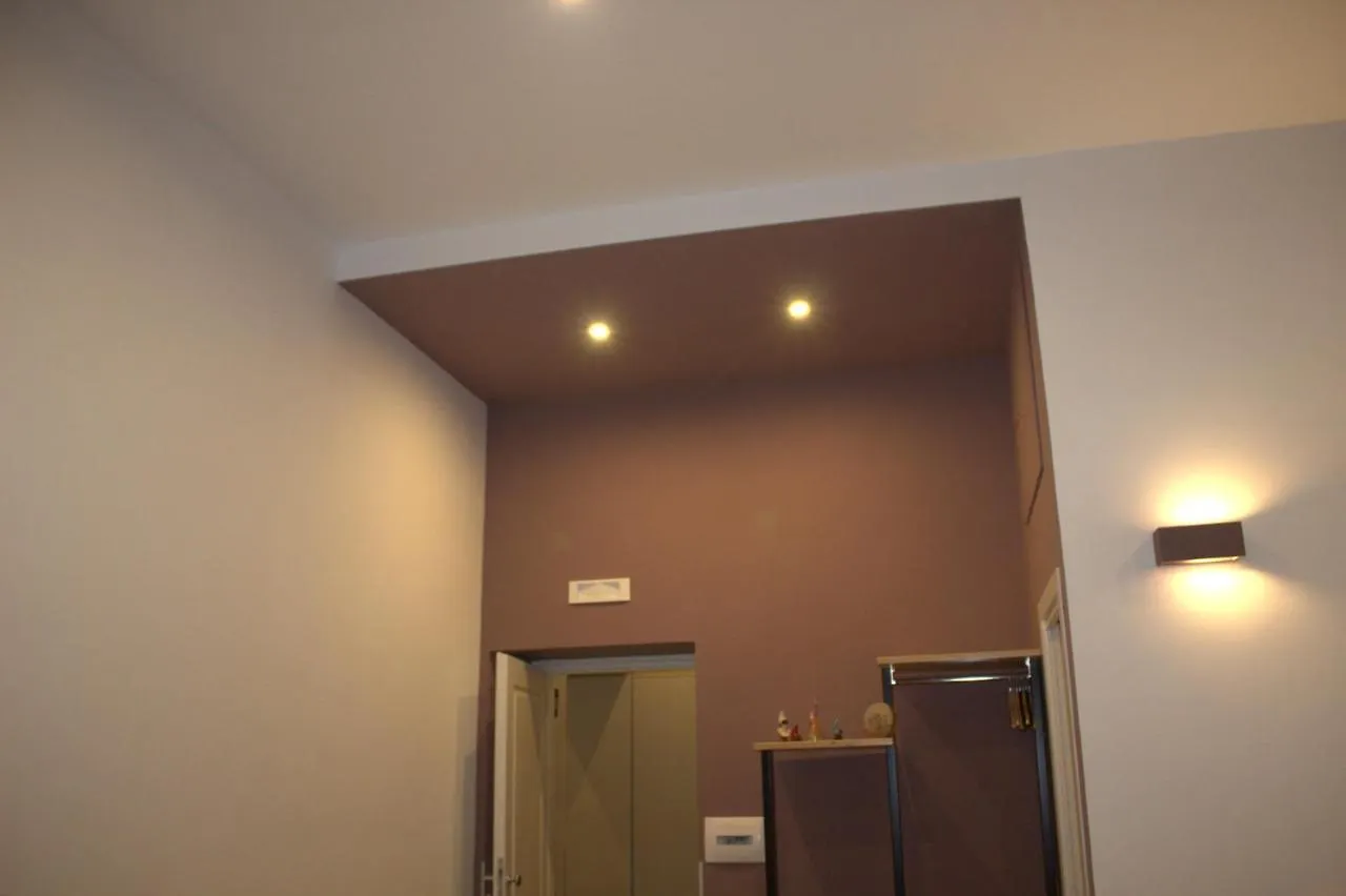 Be Italian Room Bovio 23 Naples 2*,